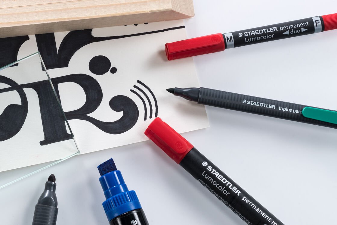 Marker for writing on nearly any surface All about the uses of universal pens STAEDTLER