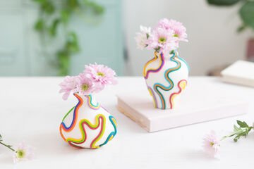 Vase upcyclé coloré