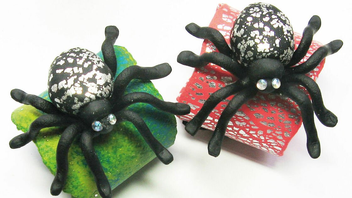 FIMO leather-effect Halloween Napkin Rings