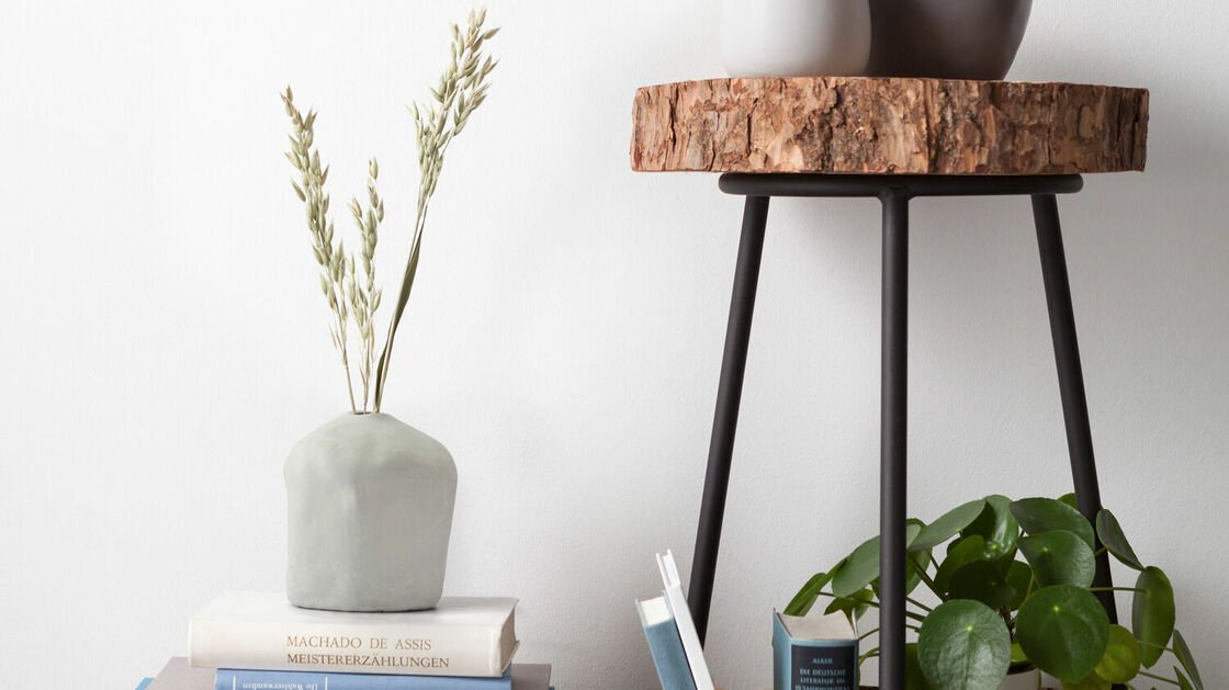 Wabi-sabi style vase for dried flowers made of FIMOair