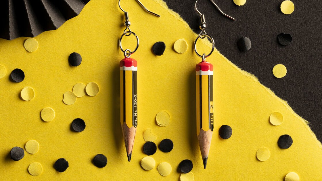 Upcycling - Earrings from leftover pencils