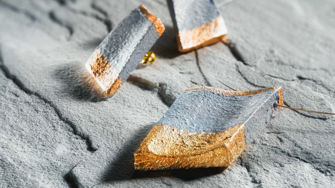Jewellery in a concrete look made out of FIMOair light