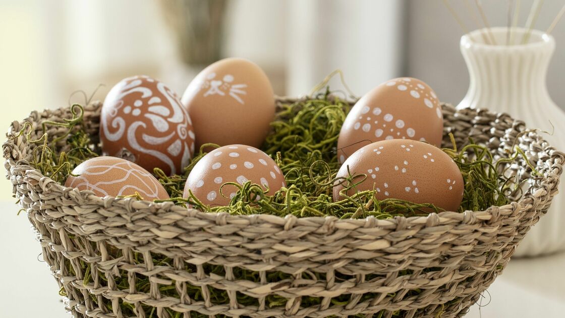 Minimalist Easter eggs
