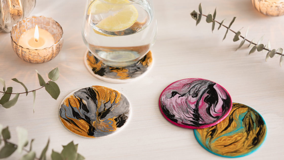 Marbled coaster with FIMO liquid | STAEDTLER