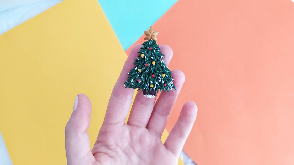 Homemade Christmas tree tag made from FIMO
