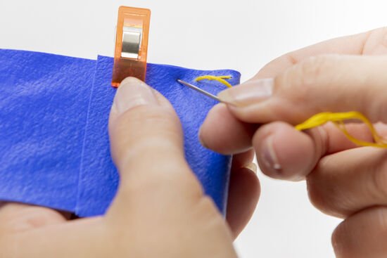 FIMO leather-effect: Sewing by hand