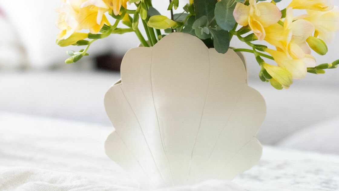 Upcycling – DIY shell vase made from FIMO