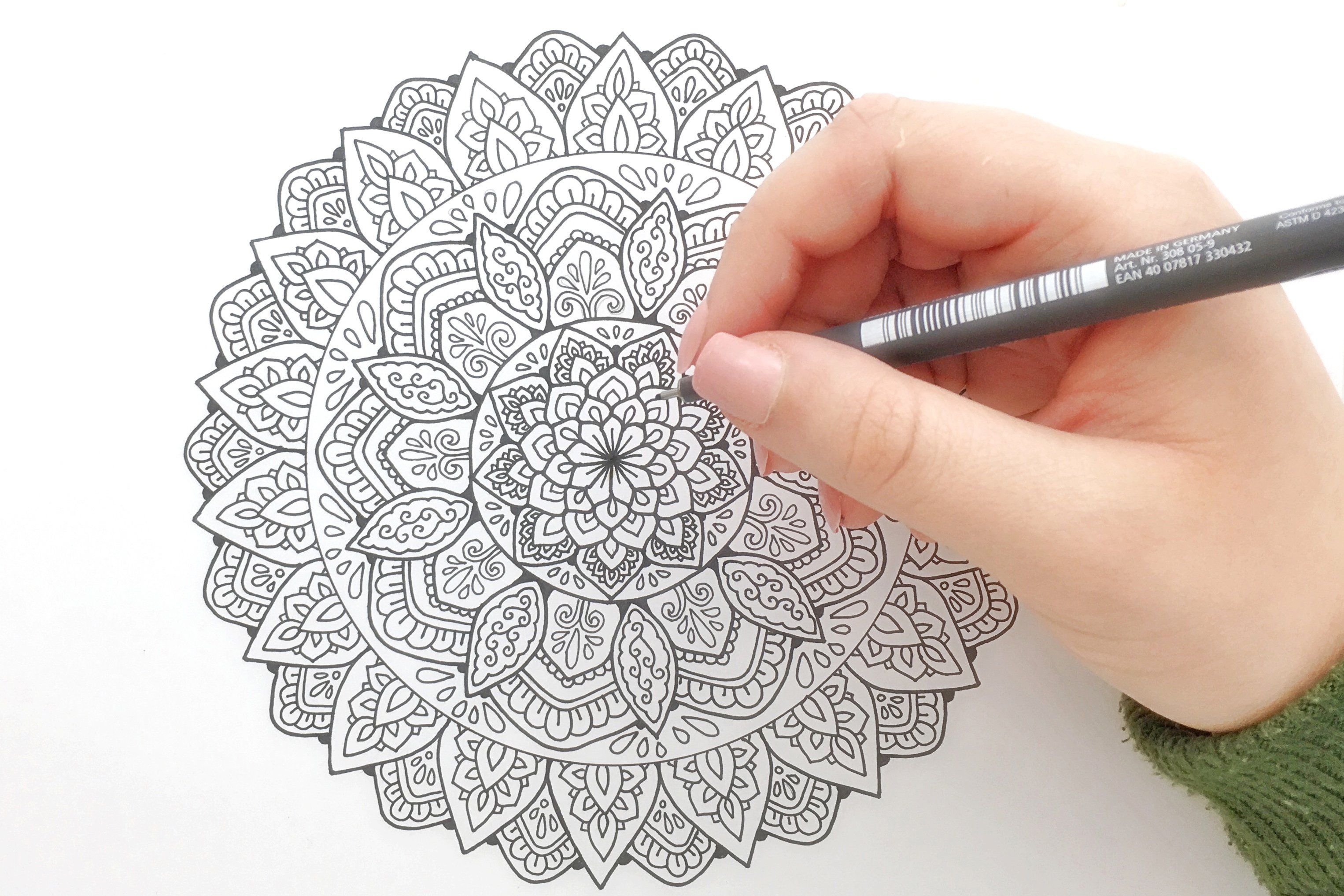 How To Draw A Mandala (Beginner Friendly) - Brighter Craft | Doodle art  designs, Mandala design art, Mandala drawing