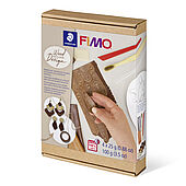 How-to-create set "Wood Design" in a carton box with 4 half blocks à 25 g (assorted colours), 1 brush, 2 modelling tools, 1 jewellery card, step-by-step instruction, FIMO instruction.