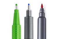 Penne a punta sintetica, fineliner & metallic markers